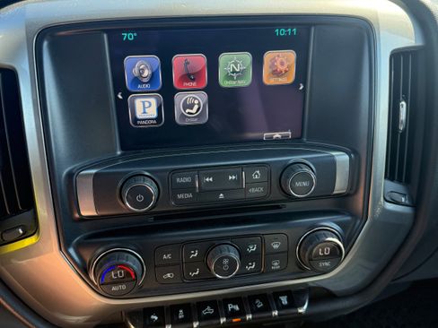 Used 2015 Chevrolet Silverado 2500 LT w/ LT Convenience Package image 18