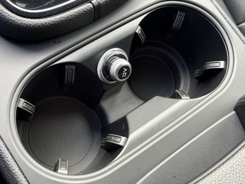 Used 2024 Porsche Cayenne image 29