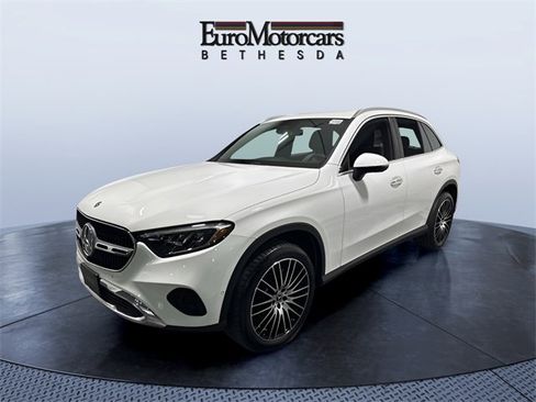 Used 2025 Mercedes-Benz GLC 300 4MATIC image 1