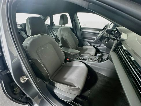 Used 2025 Volkswagen Jetta Sport FWD image 29