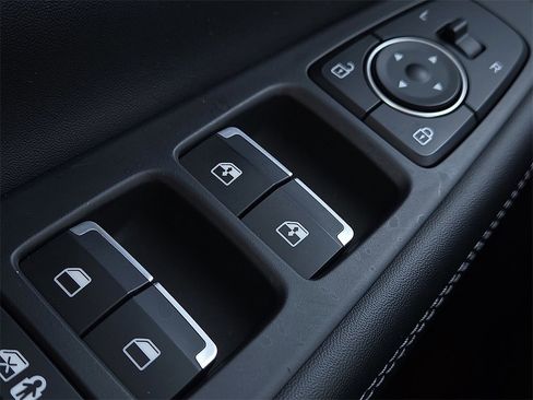 Used 2022 Hyundai Santa Fe SEL w/ Convenience + Premium Package image 17