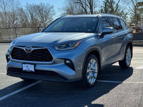 Certified 2021 Toyota Highlander Limited image 10