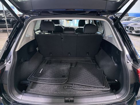 Used 2022 Volkswagen Tiguan SE AWD/4WD image 30