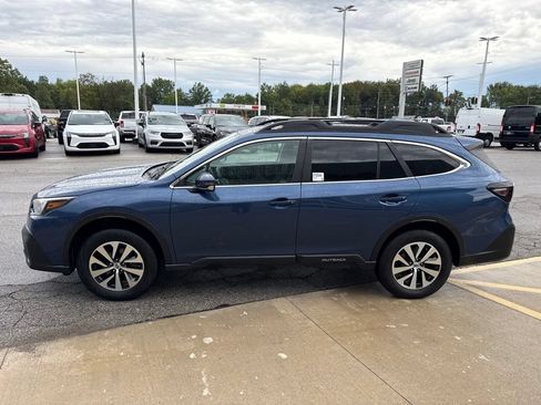 Used 2022 Subaru Outback Premium AWD/4WD image 9