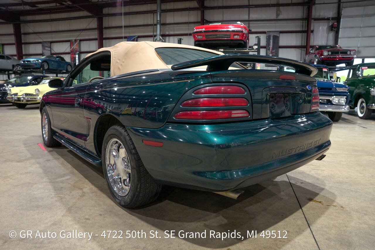 Used 1994 Ford Mustang GT RWD image 22