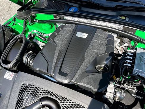 Certified 2024 Porsche Macan GTS AWD/4WD image 24