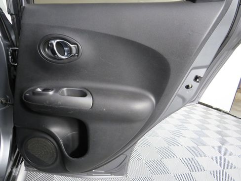 Used 2017 Nissan Juke S image 40