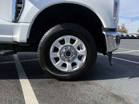 Used 2024 Ford F250 XLT image 35