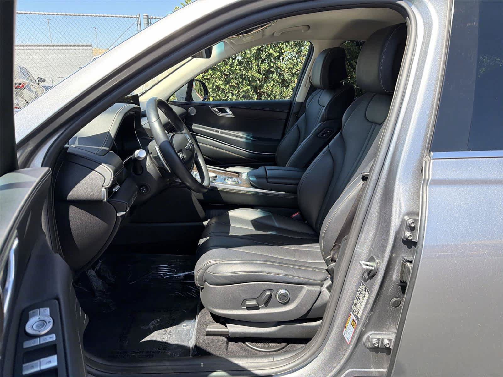 Used 2024 Genesis GV80 2.5T AWD/4WD image 12