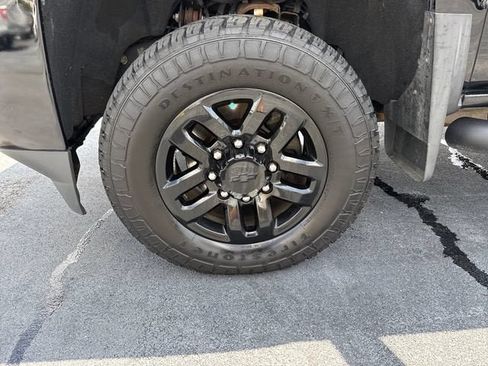 Used 2019 Chevrolet Silverado 2500 LTZ w/ Duramax Plus Package AWD/4WD image 9