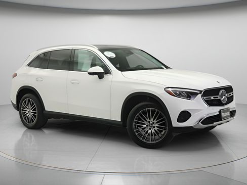 Certified 2023 Mercedes-Benz GLC 300 4MATIC image 32