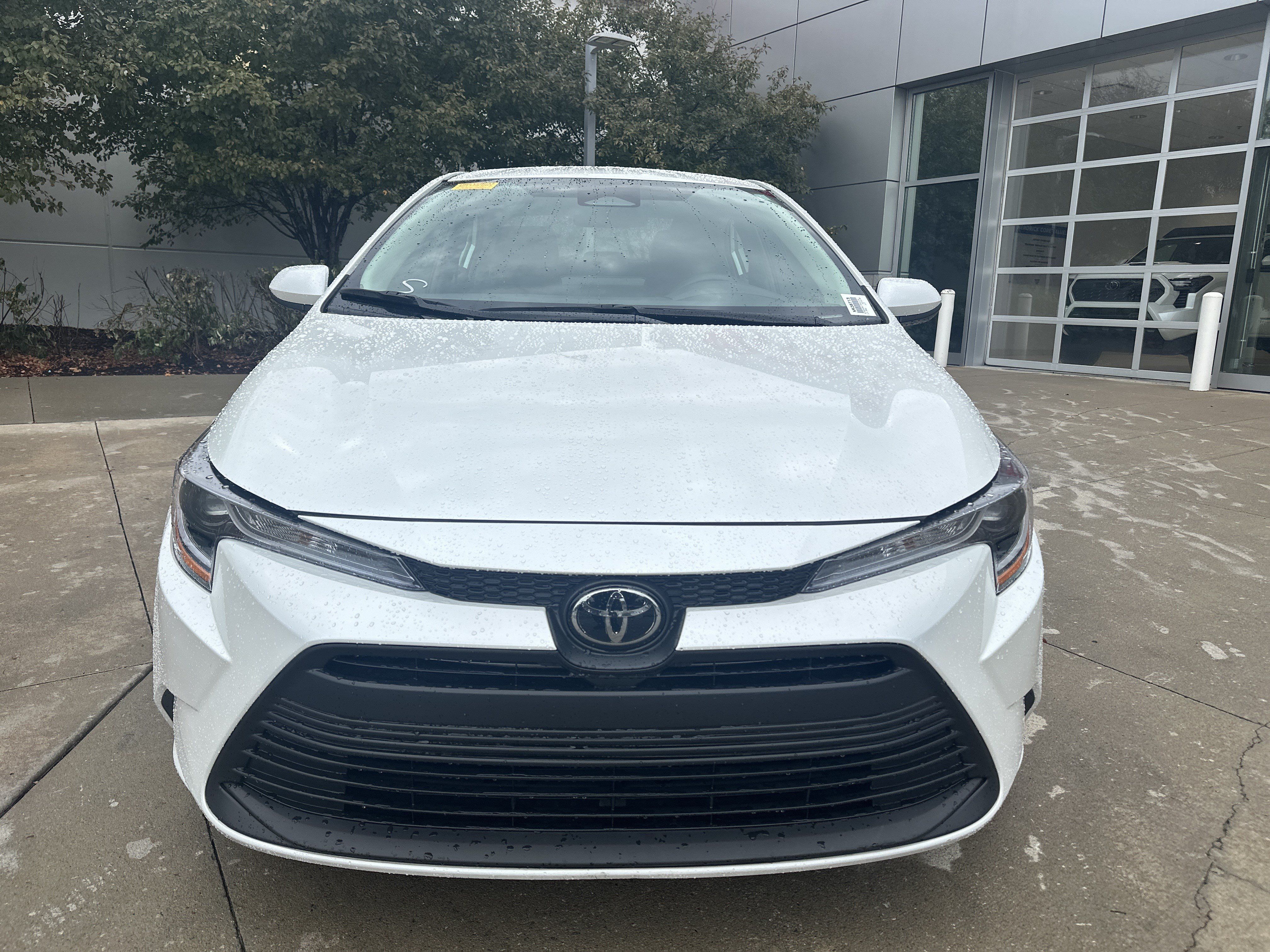 Used 2026 Toyota Corolla LE FWD image 5