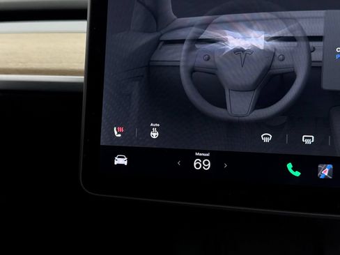 Used 2021 Tesla Model Y Long Range AWD/4WD image 27