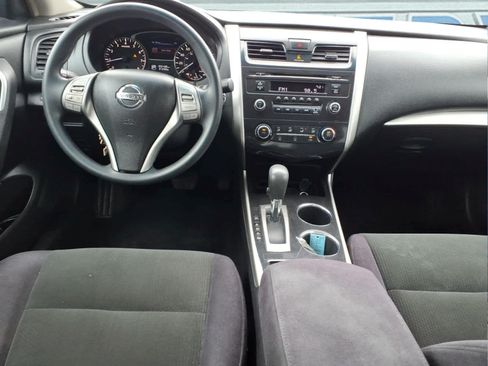 Used 2013 Nissan Altima 2.5 S FWD image 11