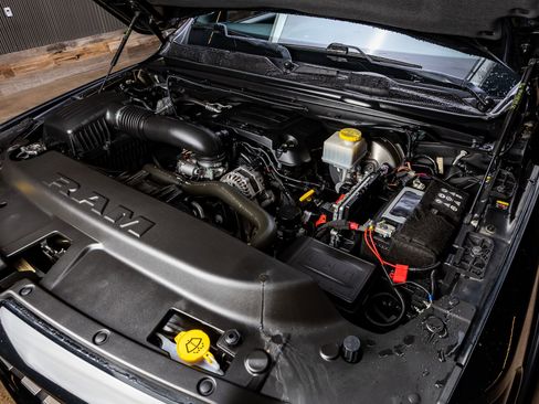 Used 2022 RAM 1500 Big Horn AWD/4WD image 39