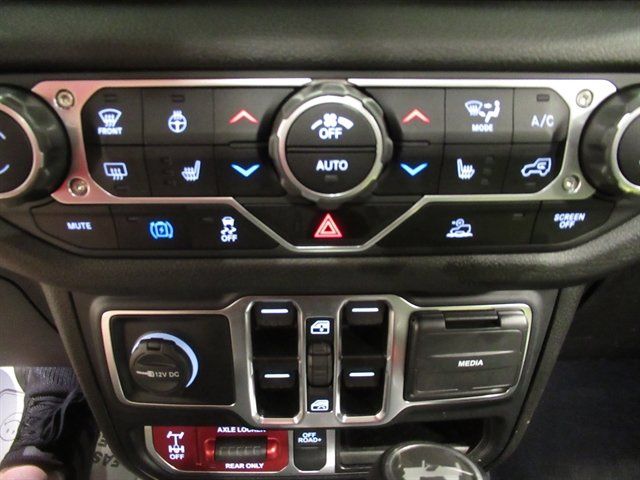 Used 2024 Jeep Wrangler Unlimited AWD/4WD image 29