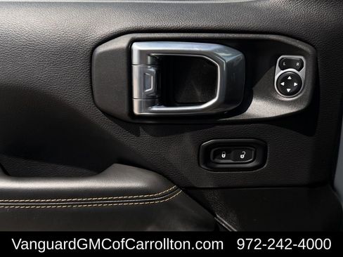 Used 2024 Jeep Wrangler Sahara w/ Technology Group AWD/4WD image 29