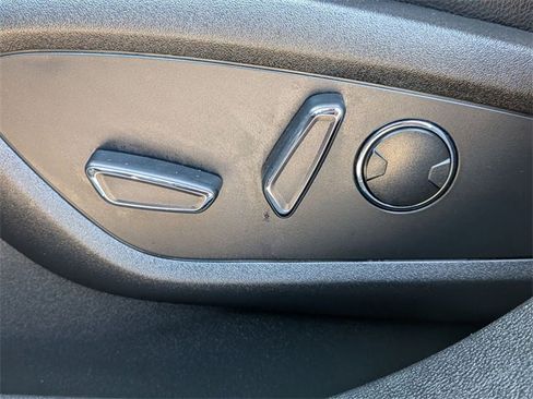 Certified 2023 Lincoln Nautilus AWD image 13