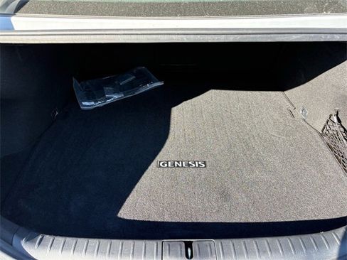 Used 2022 Genesis G70 2.0T image 12