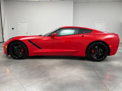Used 2019 Chevrolet Corvette Stingray Coupe w/ Carbon Flash Badge Package image 4