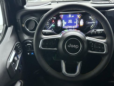 Used 2024 Jeep Wrangler Unlimited Sahara w/ Technology Group image 12