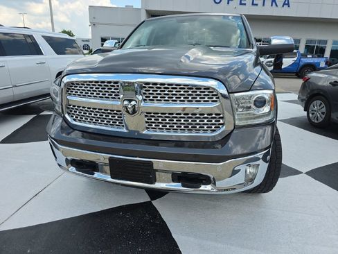 Used 2017 RAM 1500 Laramie w/ Convenience Group AWD/4WD image 6