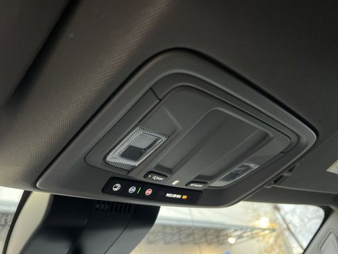 Used 2024 GMC Sierra 1500 Elevation image 33