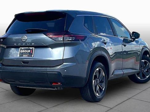 Certified 2025 Nissan Rogue SV FWD image 13