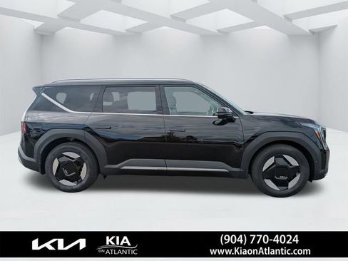 New 2026 Kia EV9 Wind AWD/4WD image 3
