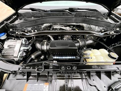 Used 2020 Ford Explorer ST w/ Premium Technology Package image 31