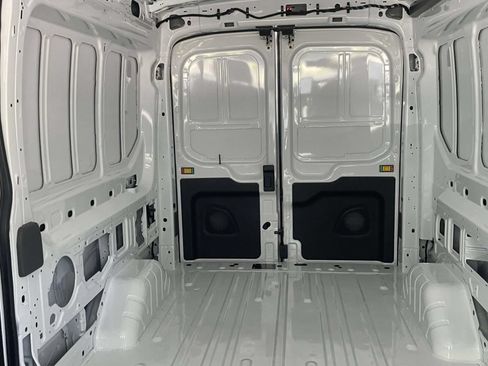 New 2026 Ford Transit 250 148 Medium Roof RWD image 9