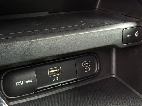 Certified 2023 Kia Soul S image 24