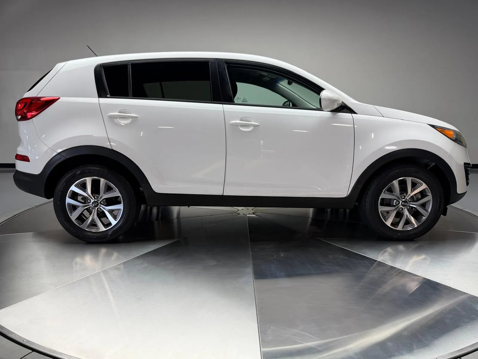 Used 2015 Kia Sportage LX FWD image 6