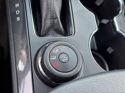 Used 2018 Ford Explorer Sport w/ Equipment Group 401A image 25