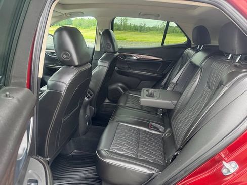 Used 2023 Buick Envision Avenir AWD/4WD image 16
