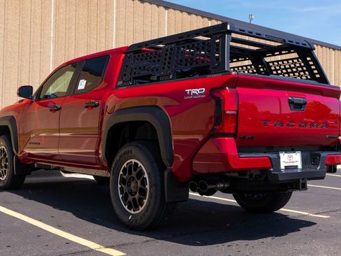 New 2026 Toyota Tacoma TRD Off-Road w/ TRD Off Road Upgrade Package AWD/4WD image 7