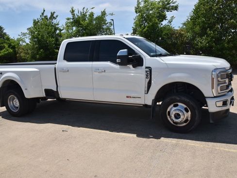 Used 2024 Ford F350 Platinum AWD/4WD image 5