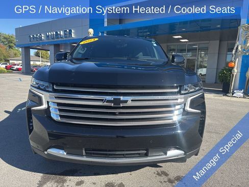 Used 2024 Chevrolet Suburban High Country w/ Premium Package image 8