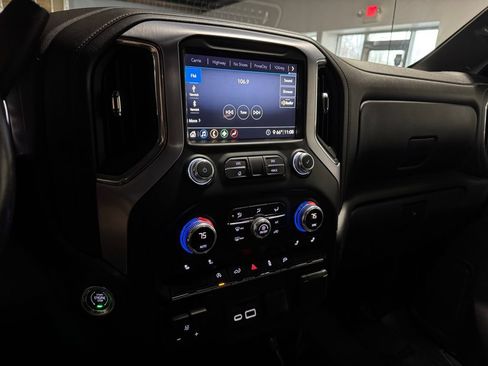 Used 2020 GMC Sierra 1500 SLE w/ SLE Value Package image 10