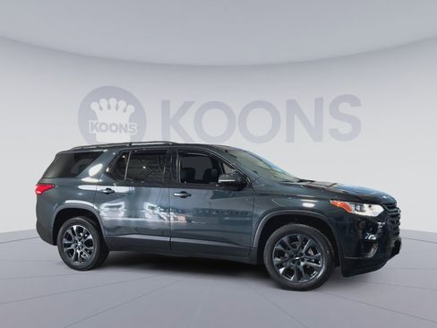Used 2020 Chevrolet Traverse RS image 2
