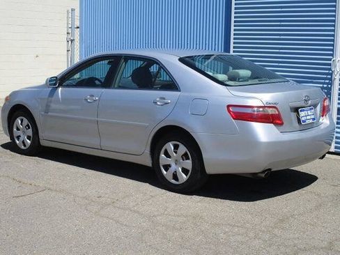 Used 2007 Toyota Camry LE FWD image 4