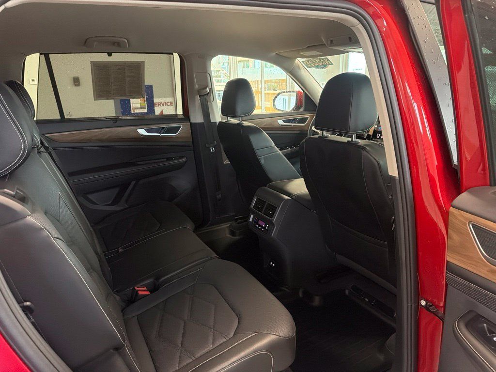 Used 2024 Volkswagen Atlas SE AWD/4WD image 51