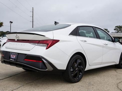 New 2026 Hyundai Elantra SEL Sport Premium w/ Cargo Package FWD image 4