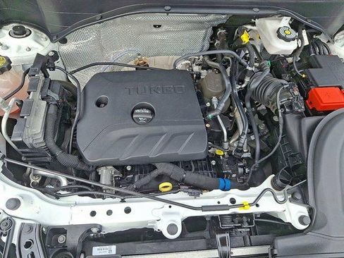 Used 2022 Buick Encore GX Essence w/ Experience Buick Package image 28