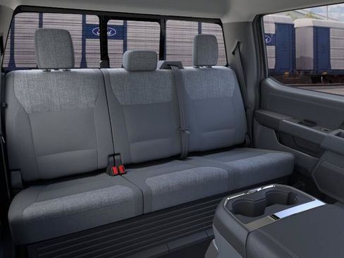 New 2026 Ford F250 XLT w/ XLT Premium Package AWD/4WD image 11