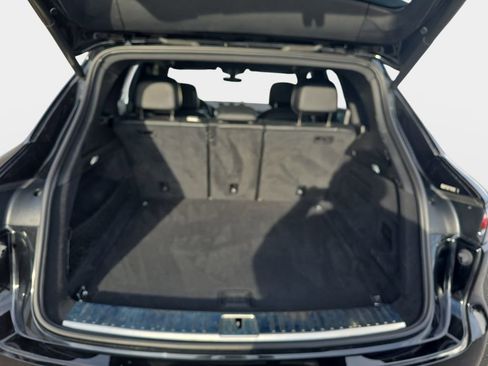 Used 2023 Porsche Cayenne Platinum Edition AWD/4WD image 14