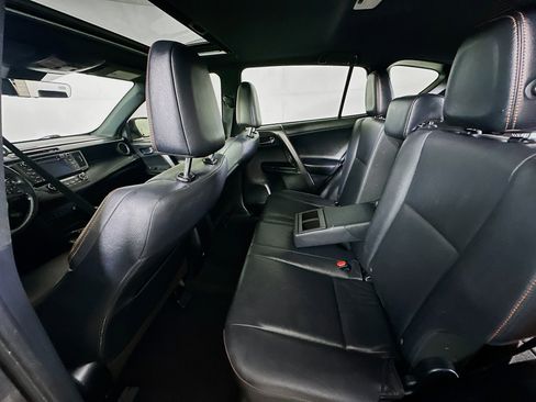 Used 2018 Toyota RAV4 SE w/ Power Extra Value Package image 27