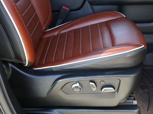 Used 2024 GMC Yukon XL Denali Ultimate image 25