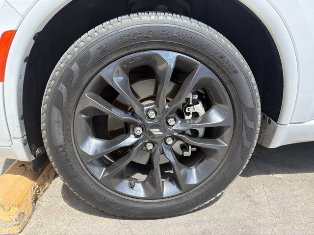 Used 2023 Dodge Durango R/T RWD image 4