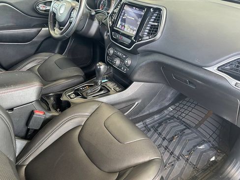 Used 2020 Jeep Cherokee Limited FWD image 30